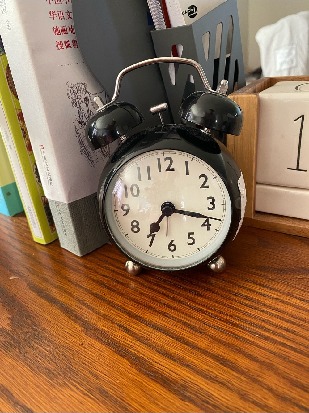 Old School style Black Twin Bell Alarm Clock with White Dial